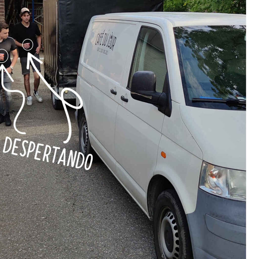 Despertando-fans vid lagret