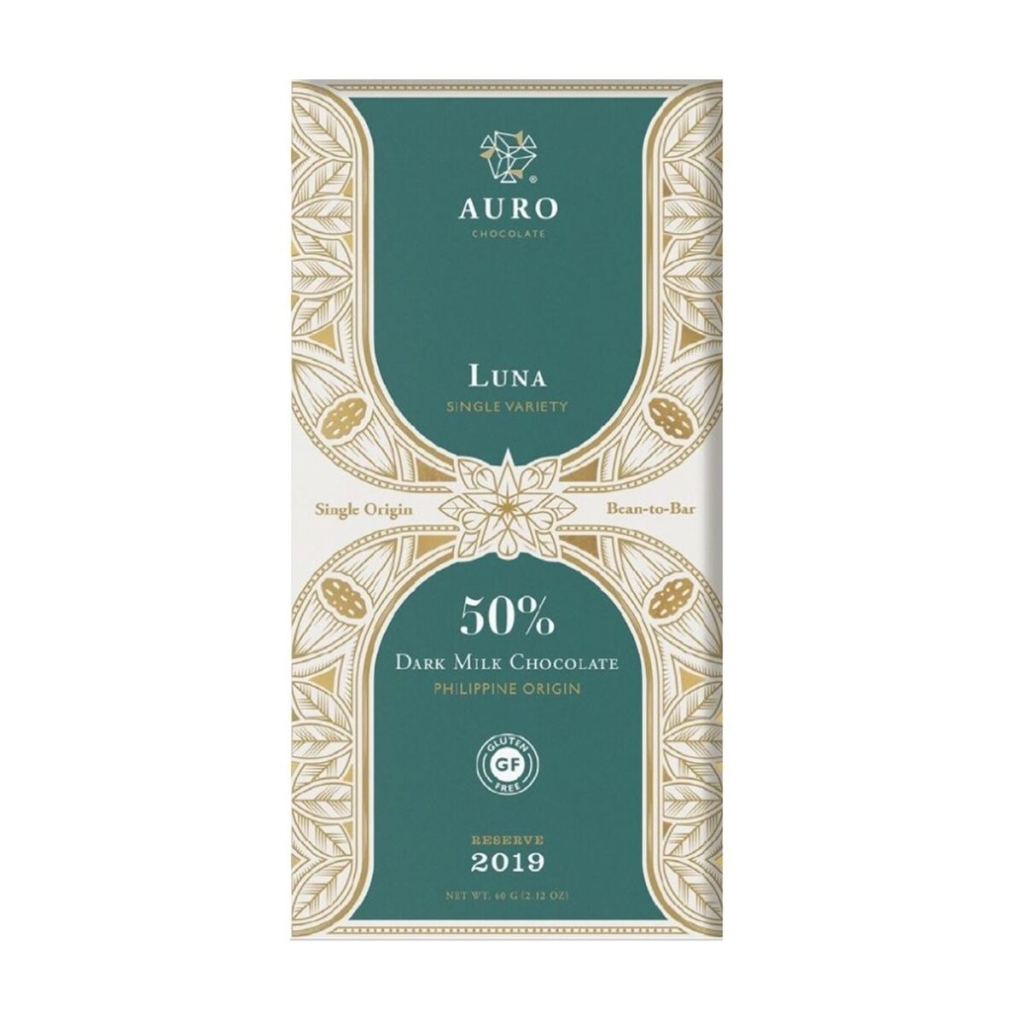 En kaka mörk mjölkchoklad med smaken Luna från Auro