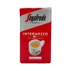 Framsida av en vakuumpåse malet kaffe från Segafredo Intermezzo 250 g
